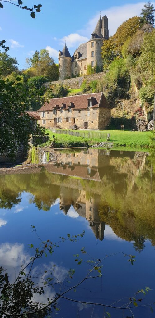 Le château et les forges de Savignac Lédrier